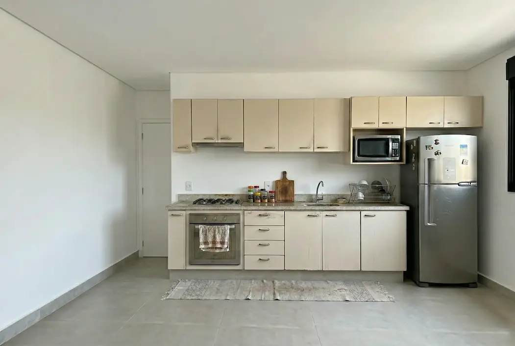 Cozinha antes da transformaÃ§Ã£o - espaÃ§o original